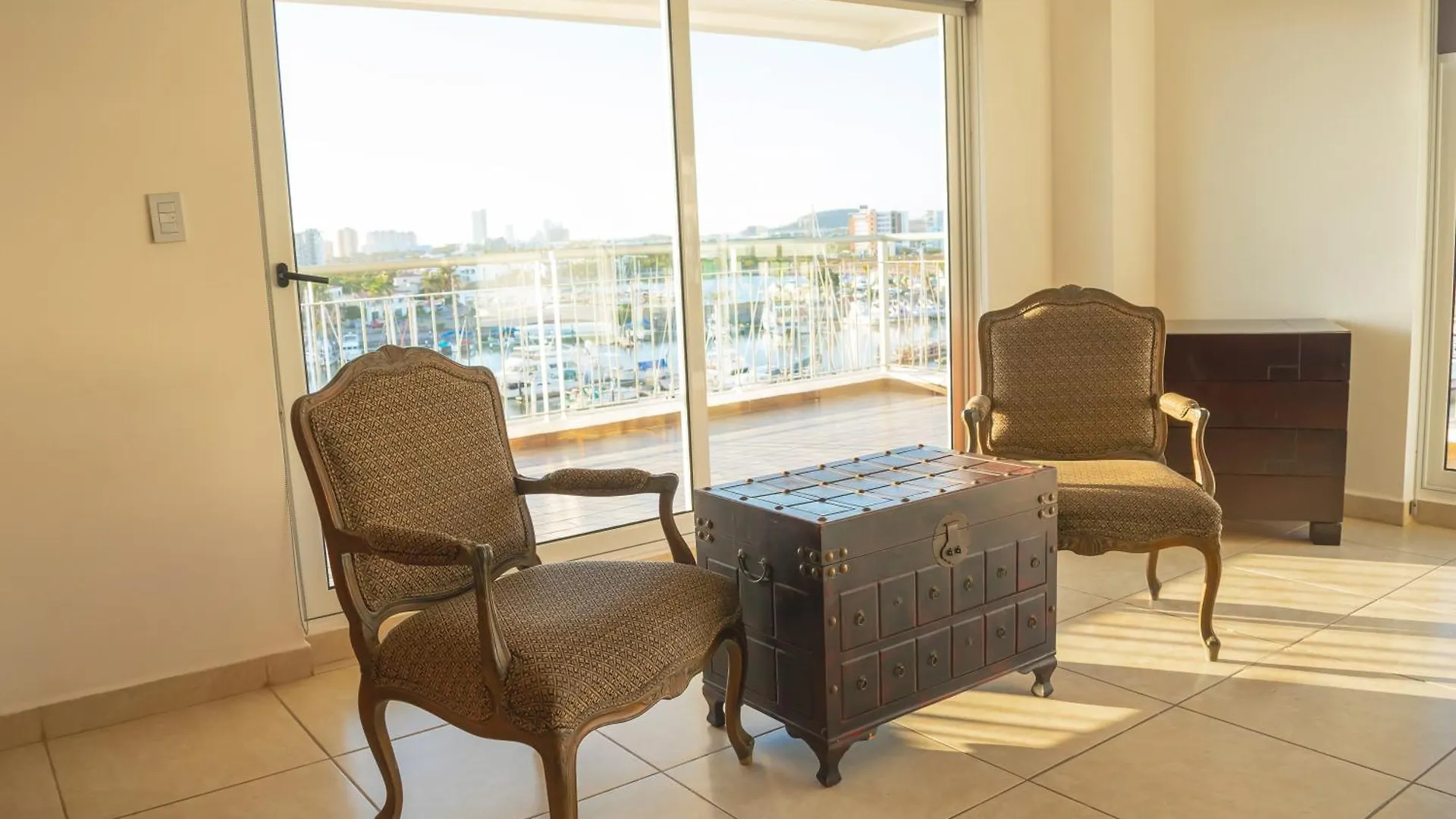 דירות מזטלן Frente A La Marina Y Super Vista By G P S Rentas